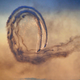 Imagen para el artículo titulado Esto es lo que pasa si juntas acrobacias aéreas y fuegos artificiales